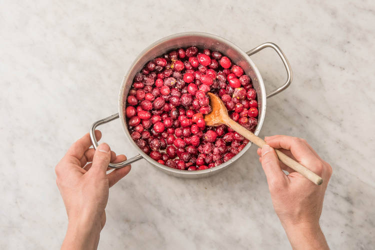 COOK CRANBERRY SAUCE