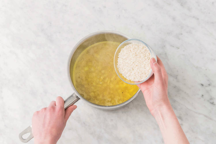 Boil the rice