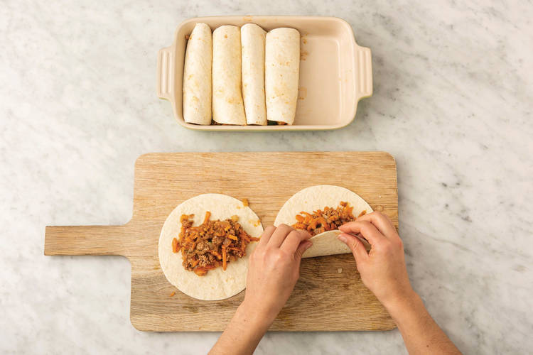 FILL THE TORTILLAS