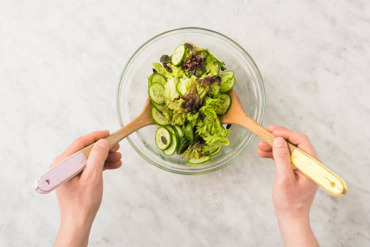 SALAT ZUBEREITEN