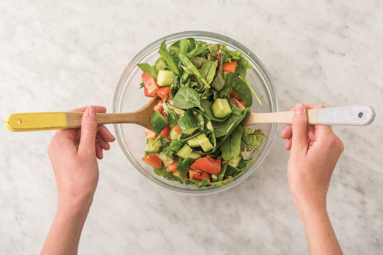 TOSS THE SALAD