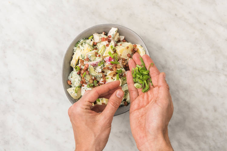 Kartoffelsalat vollenden