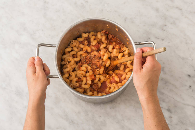COOK GOULASH