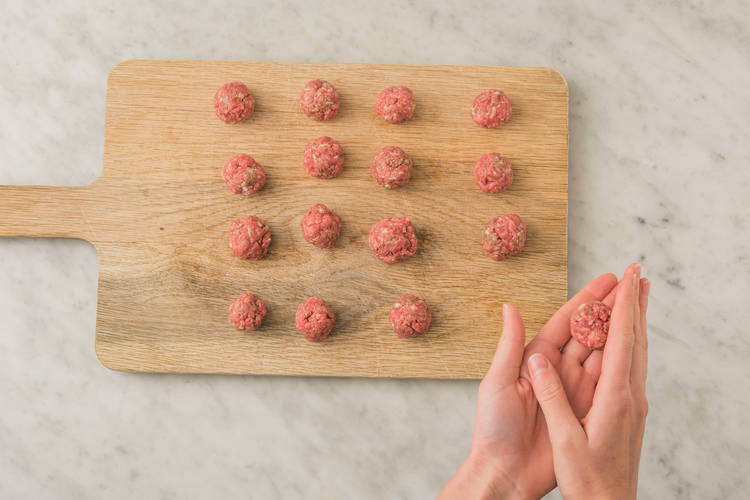 MAKE MEATBALLS
