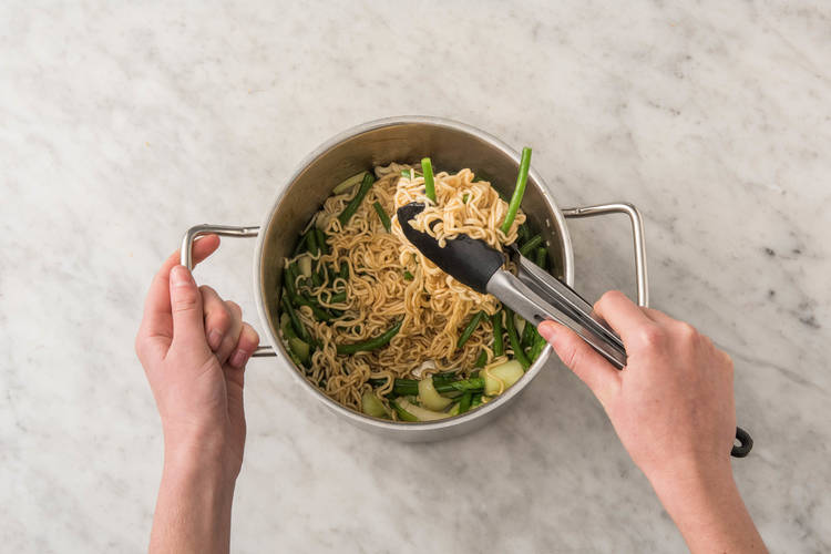 FINISH NOODLES & VEGGIES