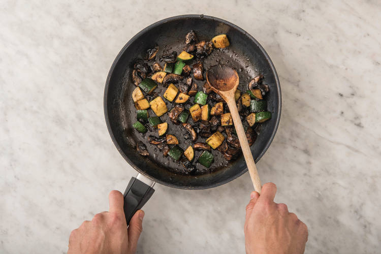 COOK THE MUSHROOM & ZUCCHINI