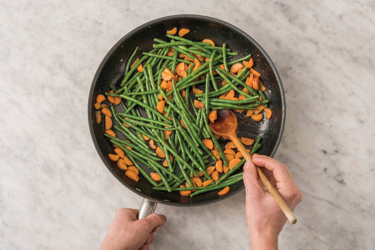 COOK THE GARLIC VEGGIES