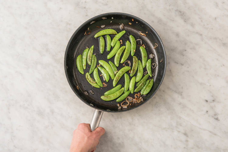 COOK SNAP PEAS & SHALLOTS