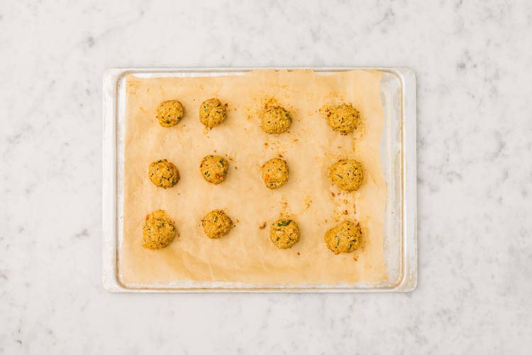 Tillaga kycklingbullar