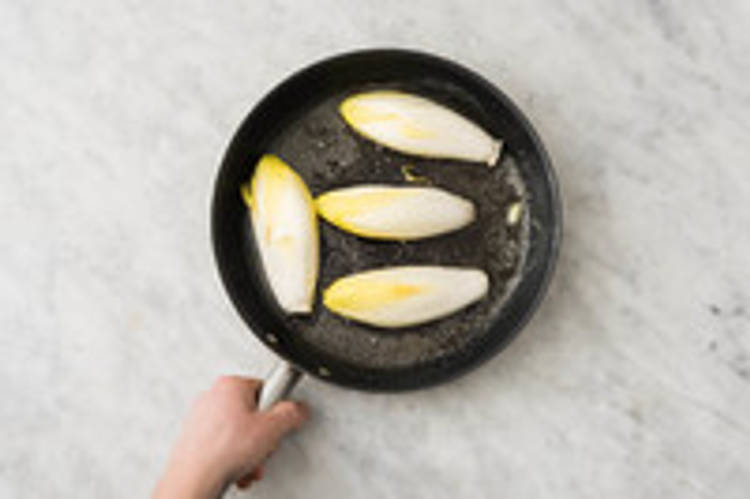 Caraméliser les endives