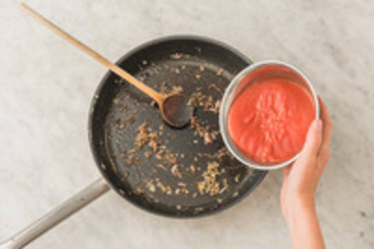 Koken en saus maken