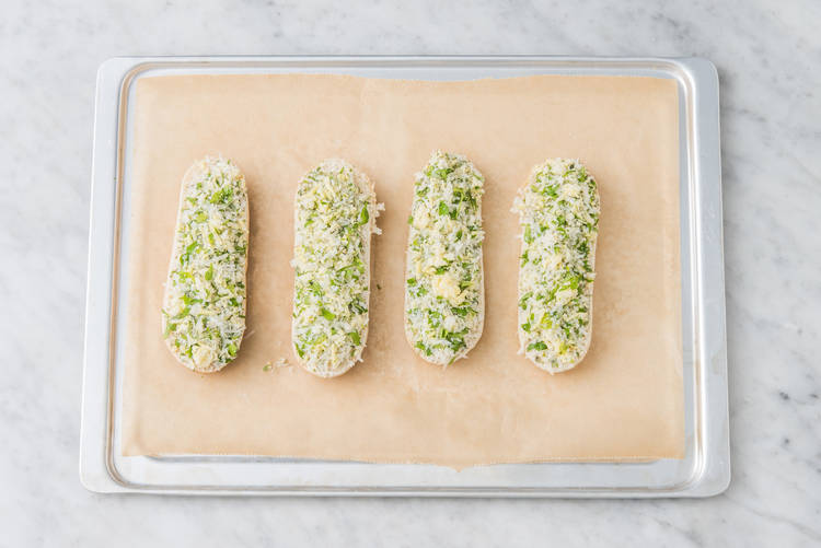 ASSEMBLE & BAKE CHEESY BREAD