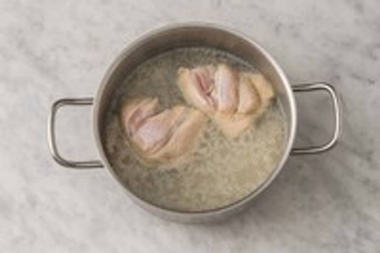 Pocher les cuisses de poulet