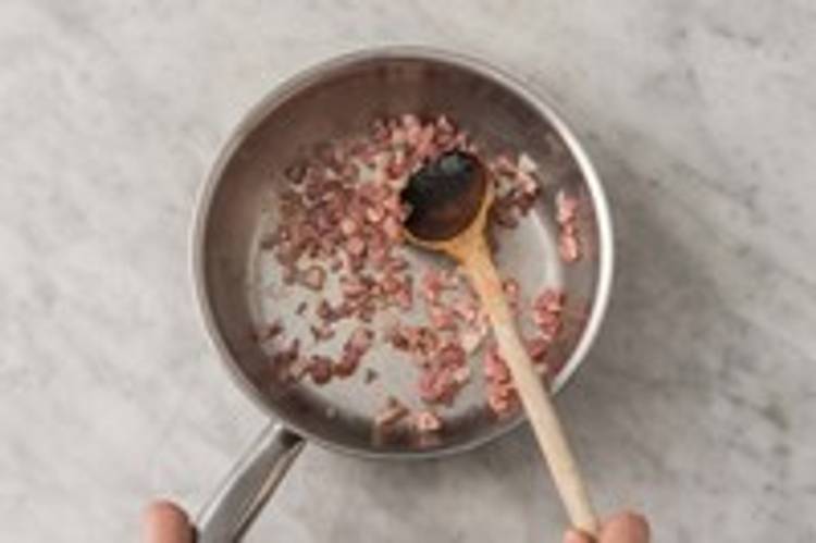 Cuire les lardons