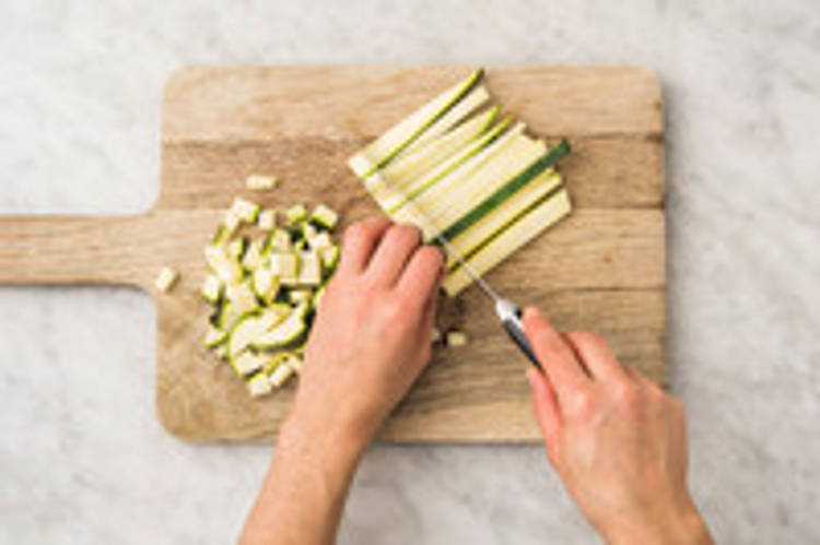Couper la courgette