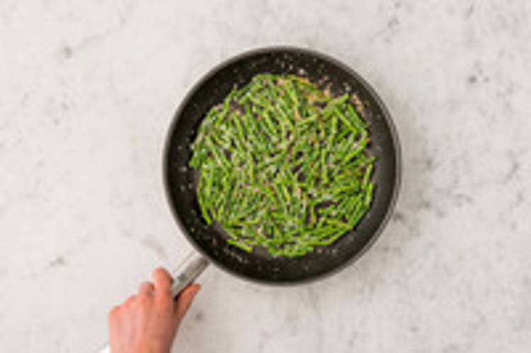 Cuire les haricots verts à la poêle