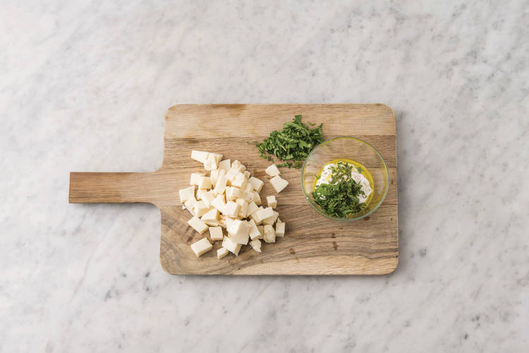 Make the mint yoghurt