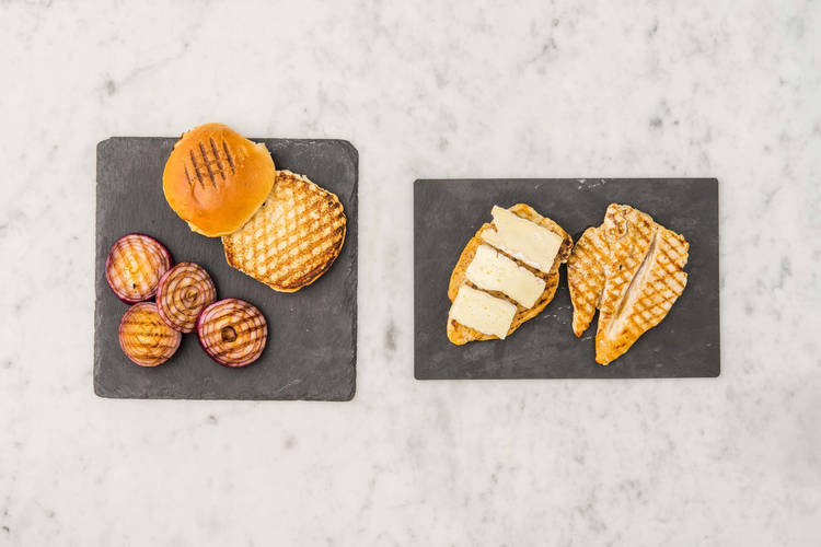 GRILL CHICKEN & ONIONS