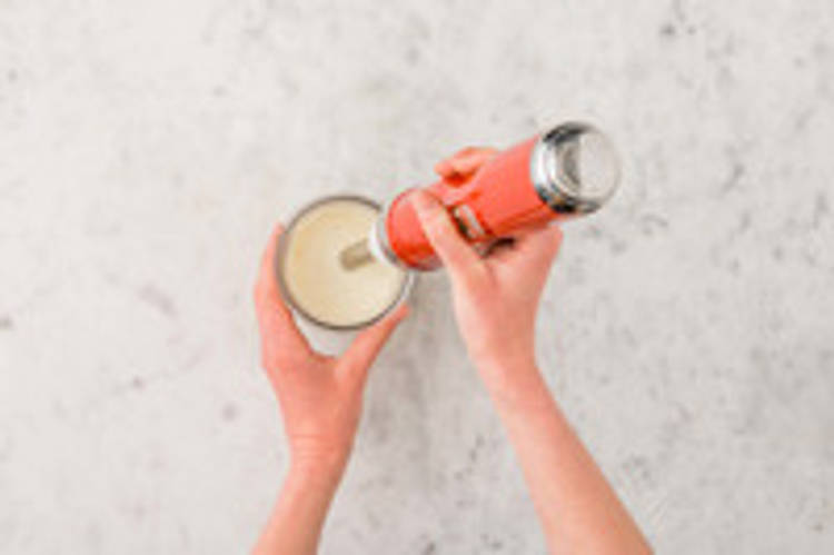 Préparer la sauce à la feta