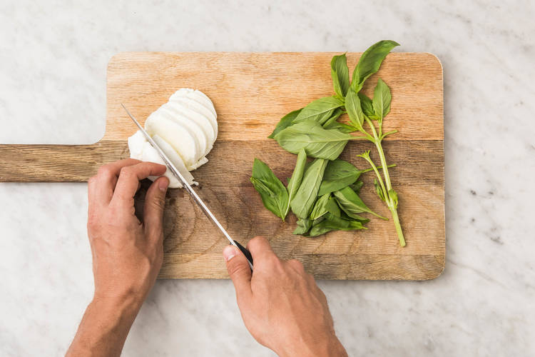 MOZZARELLA SCHNEIDEN