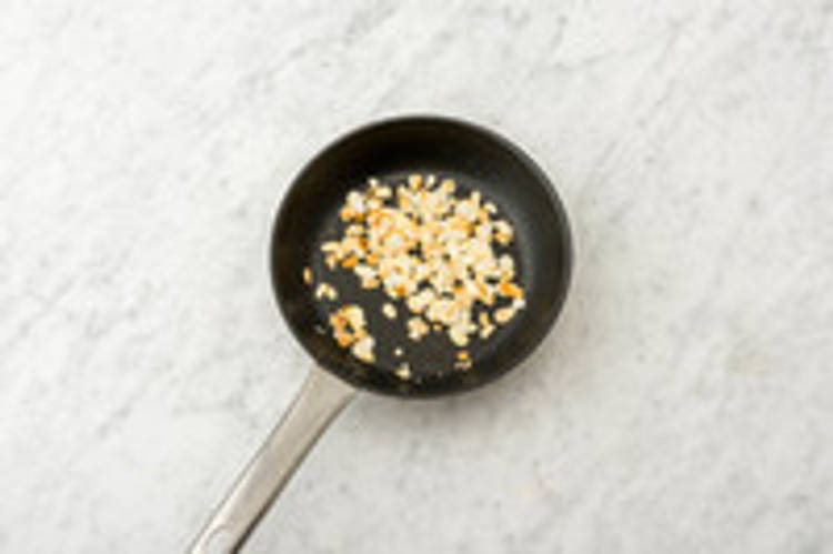 Faire griller les amandes effilées