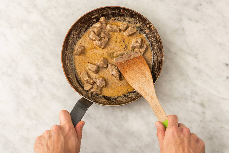 Cuire le rendang