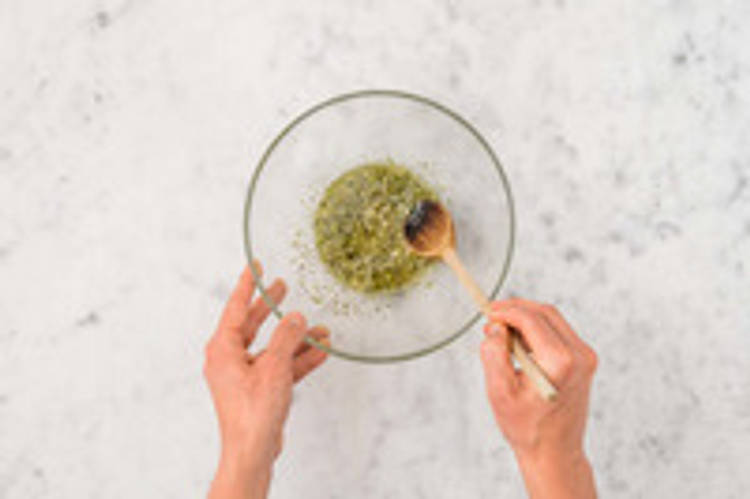 Préparer l'huile à l'ail