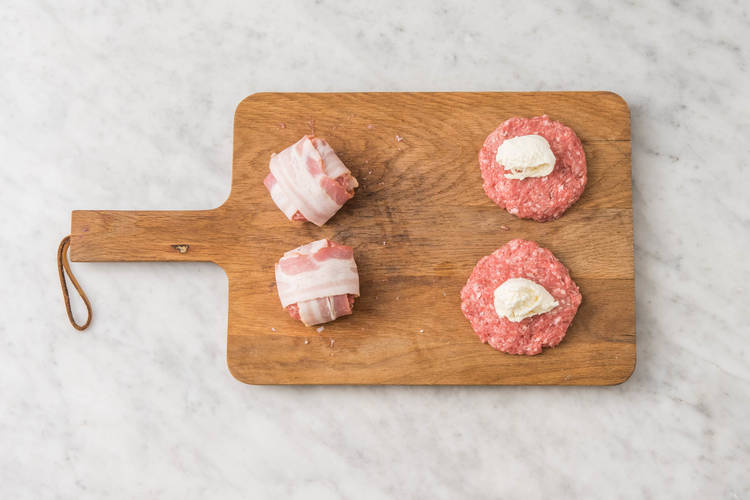 FÜR DIE HACKBÄLLCHEN