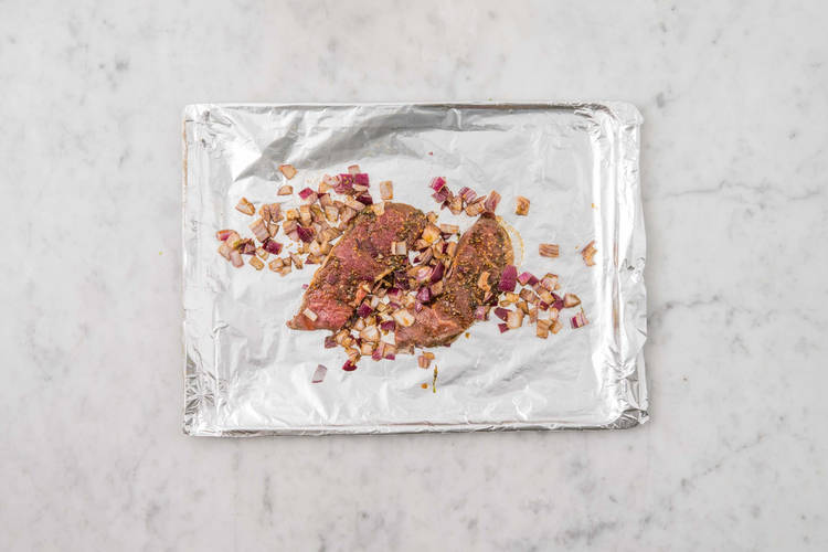 GRILLER LES OIGNONS ET LE STEAK