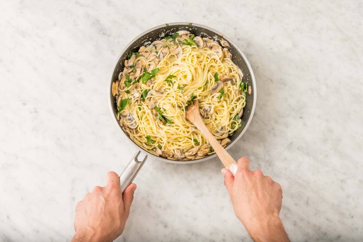 Make the carbonara