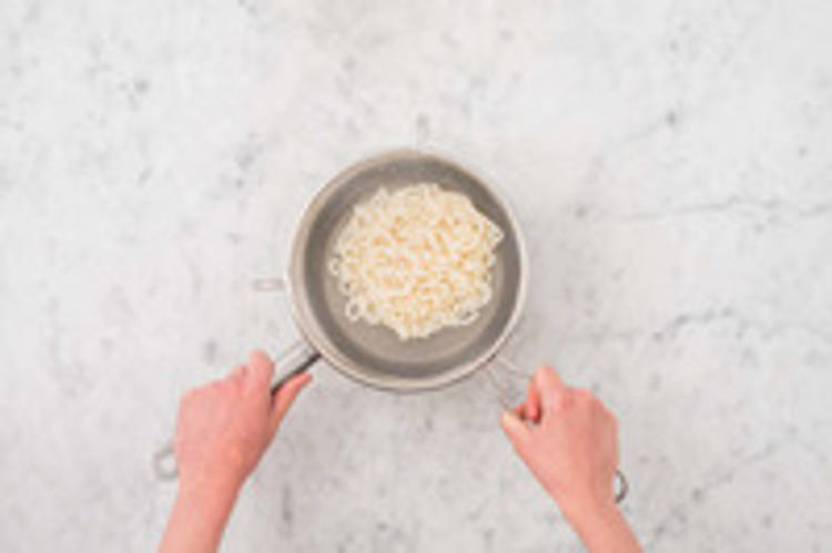 Noedels koken