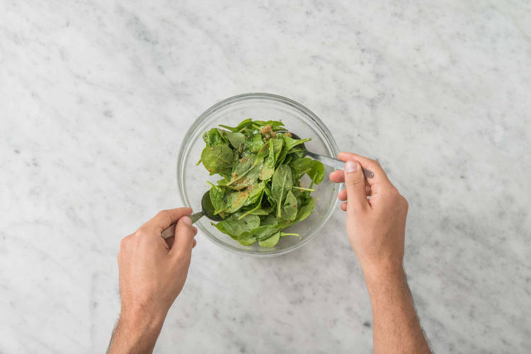 SALAT ZUBEREITEN