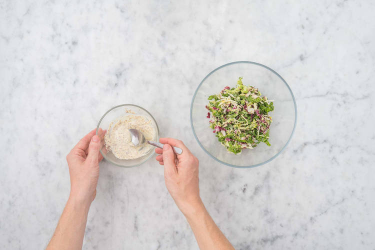 MAKE DRESSING AND DIJONNAISE