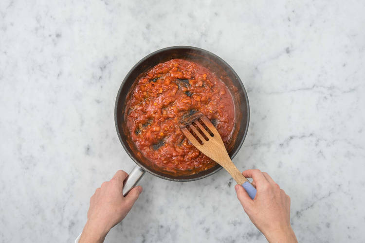 Lav tomatsauce