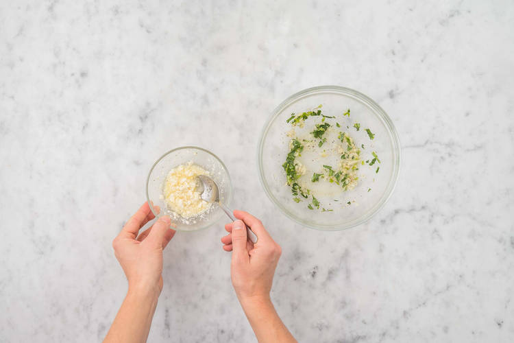 Bland persilledressing