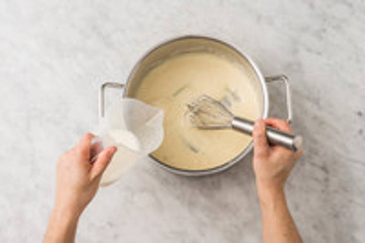 Préparer la sauce au fromage