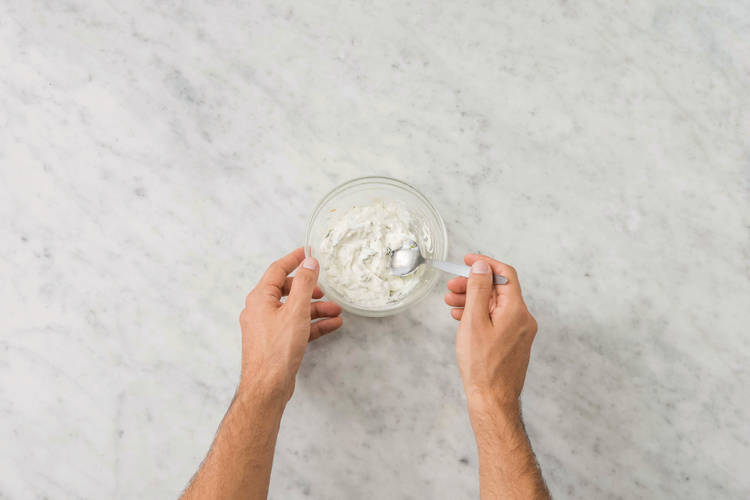 garlic yoghurt