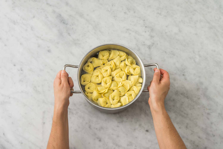 TORTELLINI KOCHEN