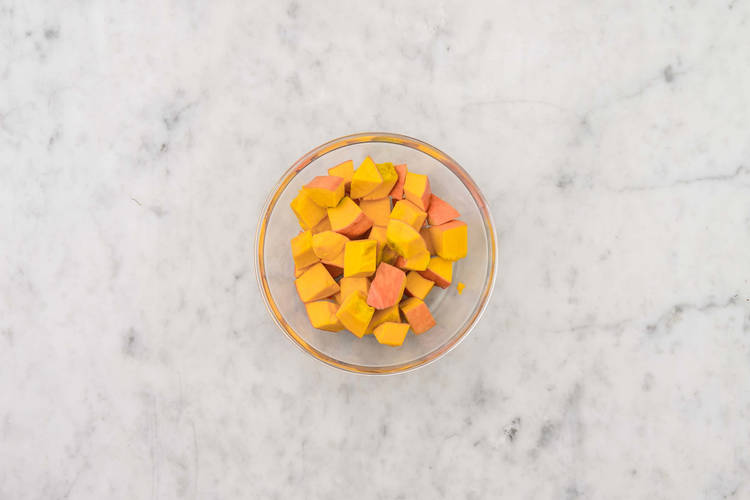 Kürbis würfeln