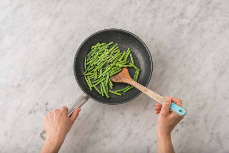 Garlicy Green Beans