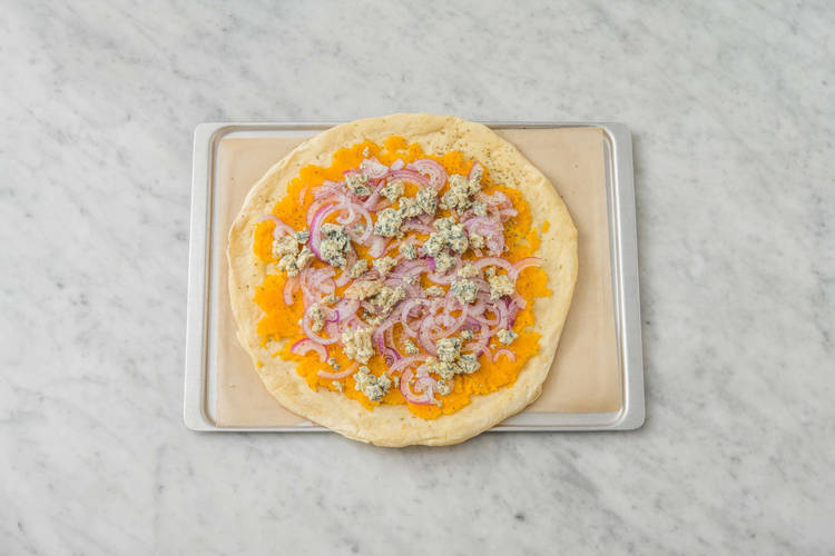 Enfourner la pizza