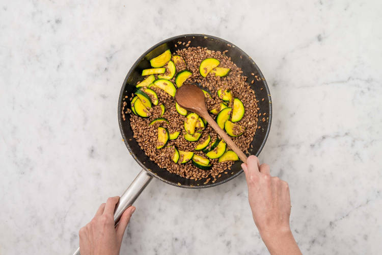 Zucchini braten
