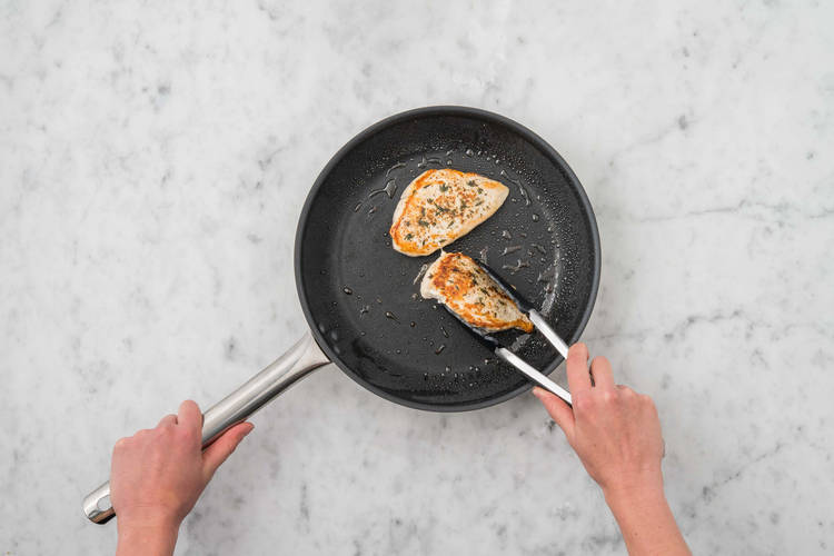 Commencer à préparer le poulet