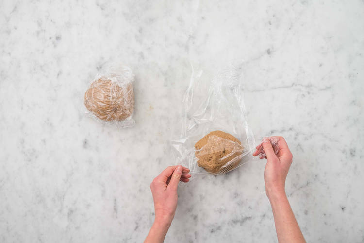 Pétrir et laisser reposer