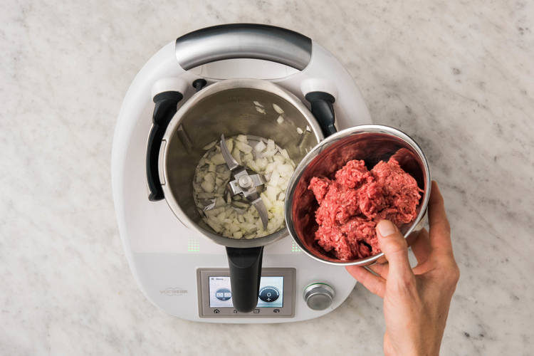 Köttbullarteig zubereiten