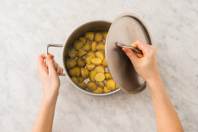 Précuire les pommes de terre