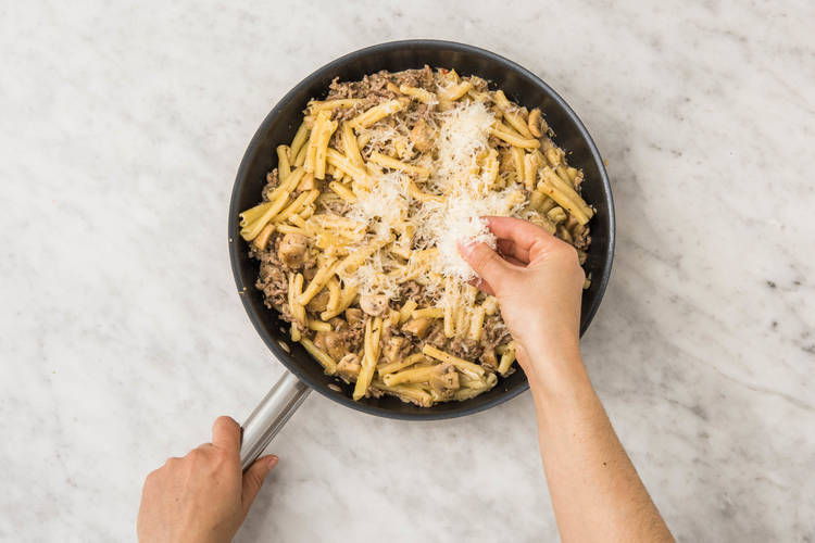 Mélanger les pâtes