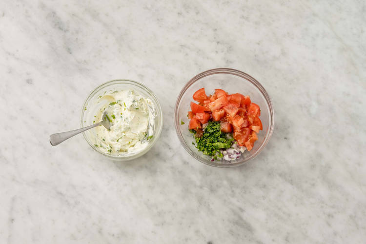 Bland tomatsalsa