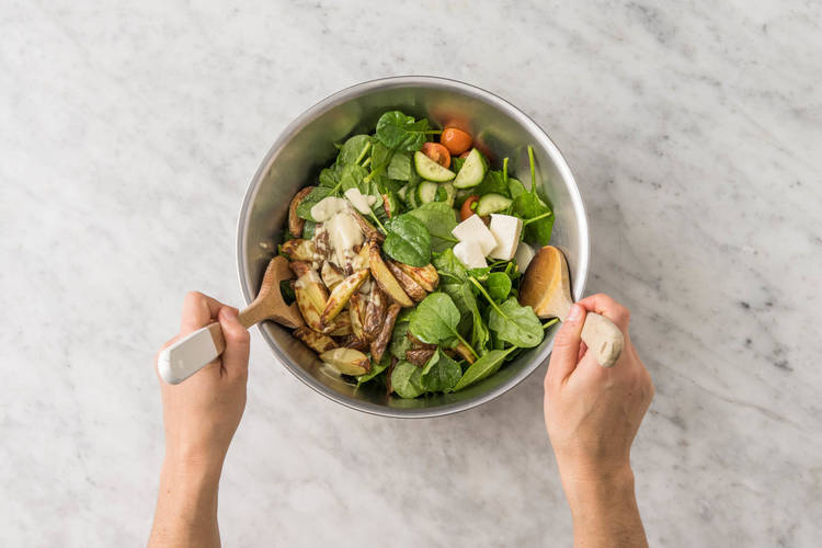 Salat marinieren