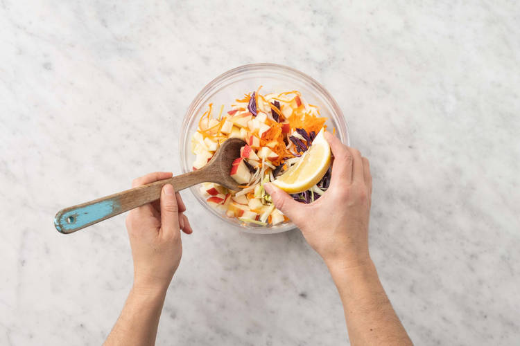 Préparer le coleslaw